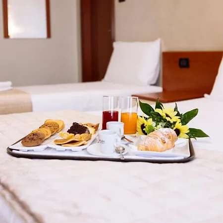Hotel Leon - Ristorante Al Cavallino Rosso 3*