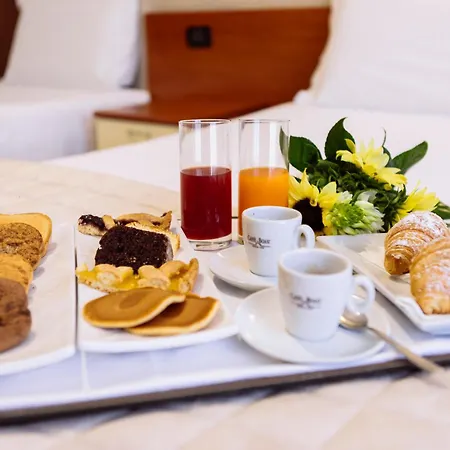 Hotel Leon - Ristorante Al Cavallino Rosso 3*