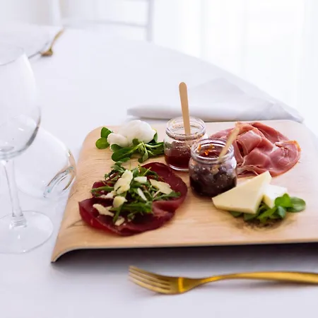 Leon - Ristorante Al Cavallino Rosso ホテル サン・ジョバンニ・ロトンド