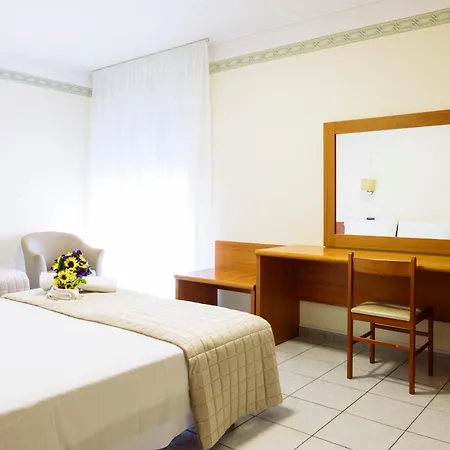 ホテル Leon - Ristorante Al Cavallino Rosso サン・ジョバンニ・ロトンド