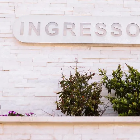 Leon - Ristorante Al Cavallino Rosso 3*