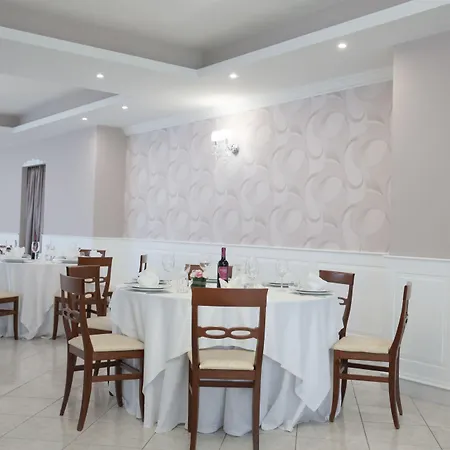 Leon - Ristorante Al Cavallino Rosso 3*