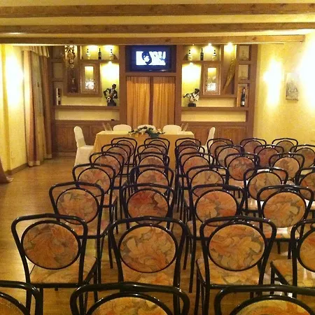 Leon - Ristorante Al Cavallino Rosso 3*