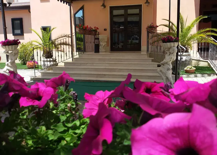 Hotel Leon - Ristorante Al Cavallino Rosso 3*